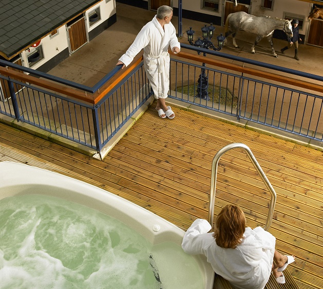 Castle leslie Esate Outdoor hot Tub